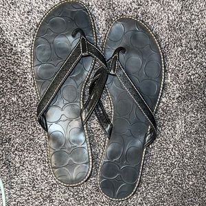 Coach 🩴 flip flops.